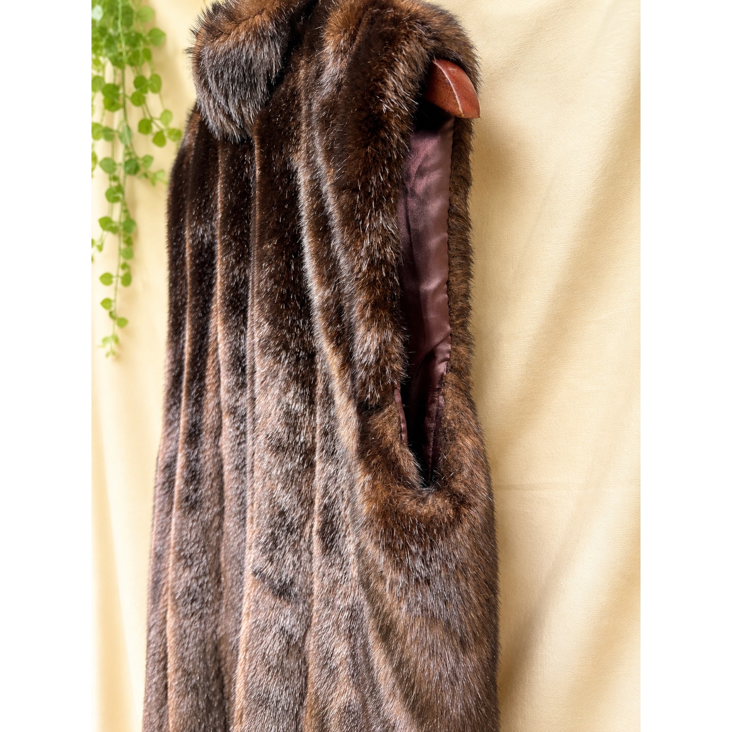 Donna Salyers Fabulous Furs Brown Faux Fur Longline Vest Size Medium — image 4 of 6